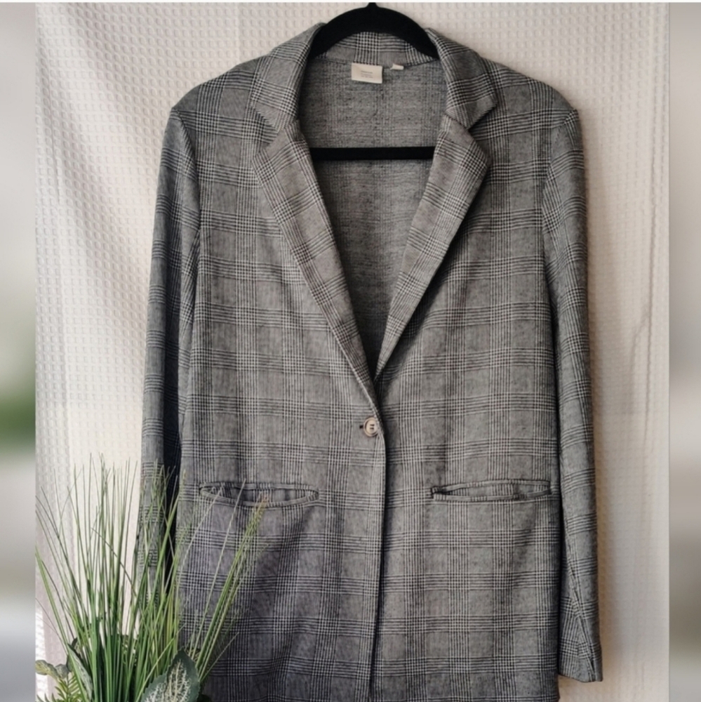 Good Luck Gem Women's White and Black Paid Blazer Jacket Size M